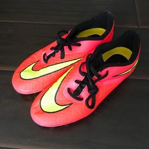Kid’s soccer cleats
